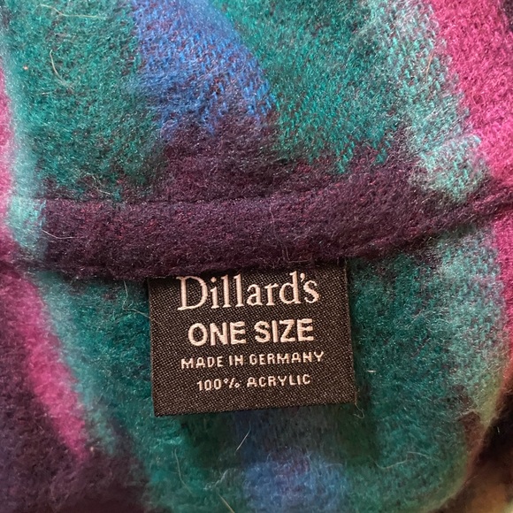 Multicolored Infinity Scarf with Tassels - Picture 4 of 4